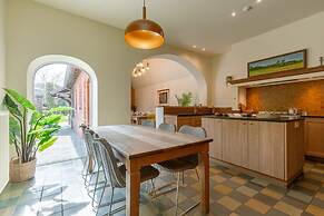 Huyze Termote - Prime Villa With Wonderful Garden