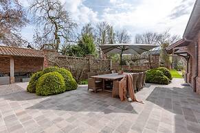 Huyze Termote - Prime Villa With Wonderful Garden