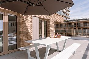 Beautifully Decorated Apartment Close to the sea