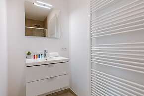 Beautifully Decorated Apartment Close to the sea