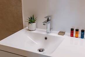 Beautifully Decorated Apartment Close to the sea