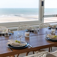 Corner Apartment With Fantastic sea View