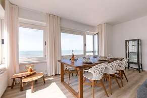 Corner Apartment With Fantastic sea View