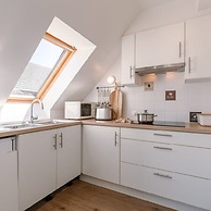 Centrally Located Apartment With Sunny Terrace