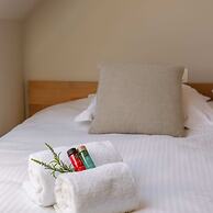 Centrally Located Apartment With Sunny Terrace