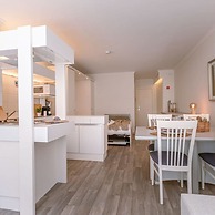 Warm Studio With sea View in the City-centre