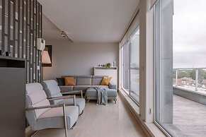 Charming Apartment Near the Beach With Balcony