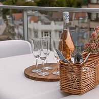 Charming Apartment Near the Beach With Balcony