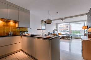 Charming Apartment Near the Beach With Balcony