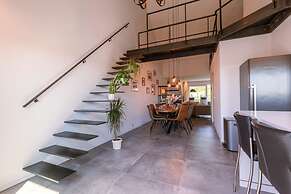 Beautiful High Quality Duplex Apartment