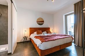 Cozy Apartment a Stone s Throw From the Beach