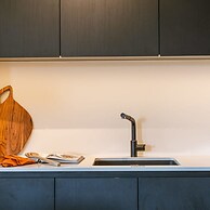 Cozy Apartment a Stone s Throw From the Beach