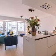 Lovely Apartment With Lateral sea View and Parking