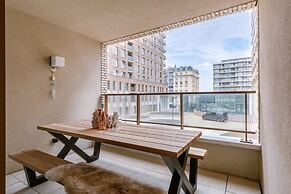 Beautiful Apartment With Parking Close to the sea