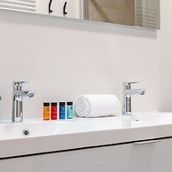 Beautiful Apartment With Parking Close to the sea