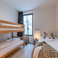 Beautiful Apartment With Parking Close to the sea