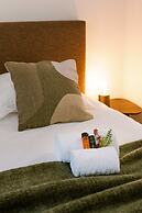 Beautiful Apartment With Parking Close to the sea