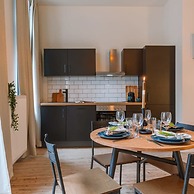 Cozy and Spacious Apartment Nearby the Beach