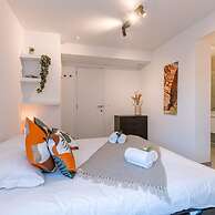 Deluxe Apartment With Lovely Terrace and Parking