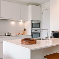 Deluxe Apartment With Lovely Terrace and Parking