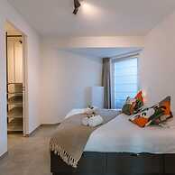 Deluxe Apartment With Lovely Terrace and Parking