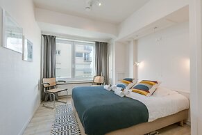 Beautiful Seaview Apartment With Private Garage