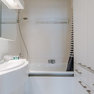 Beautiful Seaview Apartment With Private Garage