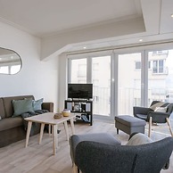 Beautiful Seaview Apartment With Private Garage