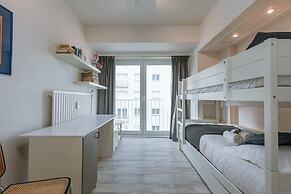 Beautiful Seaview Apartment With Private Garage