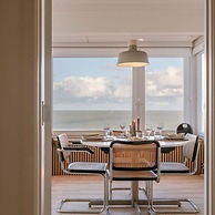 Beautiful Seaview Apartment With Private Garage