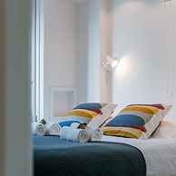 Beautiful Seaview Apartment With Private Garage