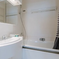 Beautiful Seaview Apartment With Private Garage