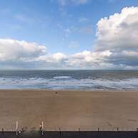 Beautiful Seaview Apartment With Private Garage