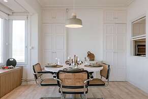 Beautiful Seaview Apartment With Private Garage