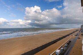 Beautiful Seaview Apartment With Private Garage
