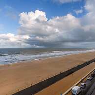 Beautiful Seaview Apartment With Private Garage