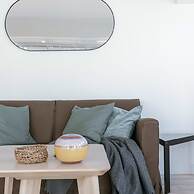 Beautiful Seaview Apartment With Private Garage