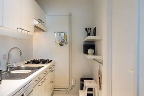 Beautiful Seaview Apartment With Private Garage