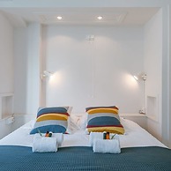 Beautiful Seaview Apartment With Private Garage