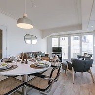 Beautiful Seaview Apartment With Private Garage