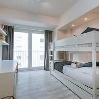 Beautiful Seaview Apartment With Private Garage