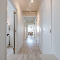 Beautiful Seaview Apartment With Private Garage