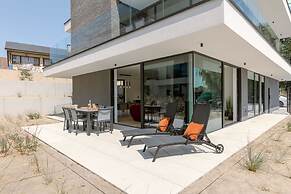 Beautiful Ultramodern Apartment in Oostduinkerke