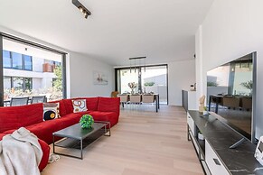 Beautiful Ultramodern Apartment in Oostduinkerke