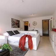 Modern Studio With Balcony Near the Beach