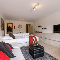 Modern Studio With Balcony Near the Beach