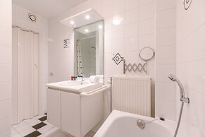 Cosy Apartment With 2 Terraces Right at the Beach