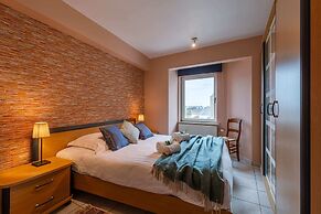 Cosy Apartment With 2 Terraces Right at the Beach