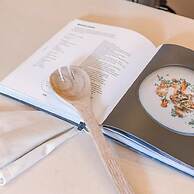 Lovely and Spacious Apartment on top Location