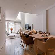 Lovely and Spacious Apartment on top Location